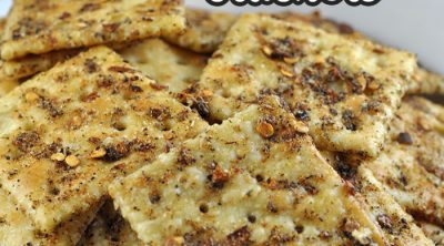 This Seasoned Crackers oven recipe is a quick and easy way to make up some yummy crackers to go with soup and more!