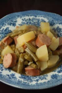 We love smoked sausage around here! It is a versatile and inexpensive way to add protein to a meal. Here are five crock pot smoked sausage recipes to try next week.