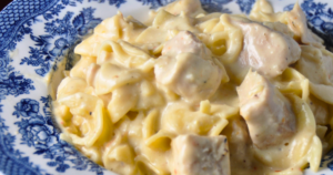 This Crockpot Chicken Stroganoff is the easy crockpot dinner your family will request every week! Made with just 6 simple ingredients and only 5 minutes of prep, this creamy chicken recipe is perfect for busy weeknights. A kid-friendly meal that's pure comfort food, tender chicken in a rich, creamy sauce served over egg noodles. Save this pin for your next easy dinner idea! 🍽️
